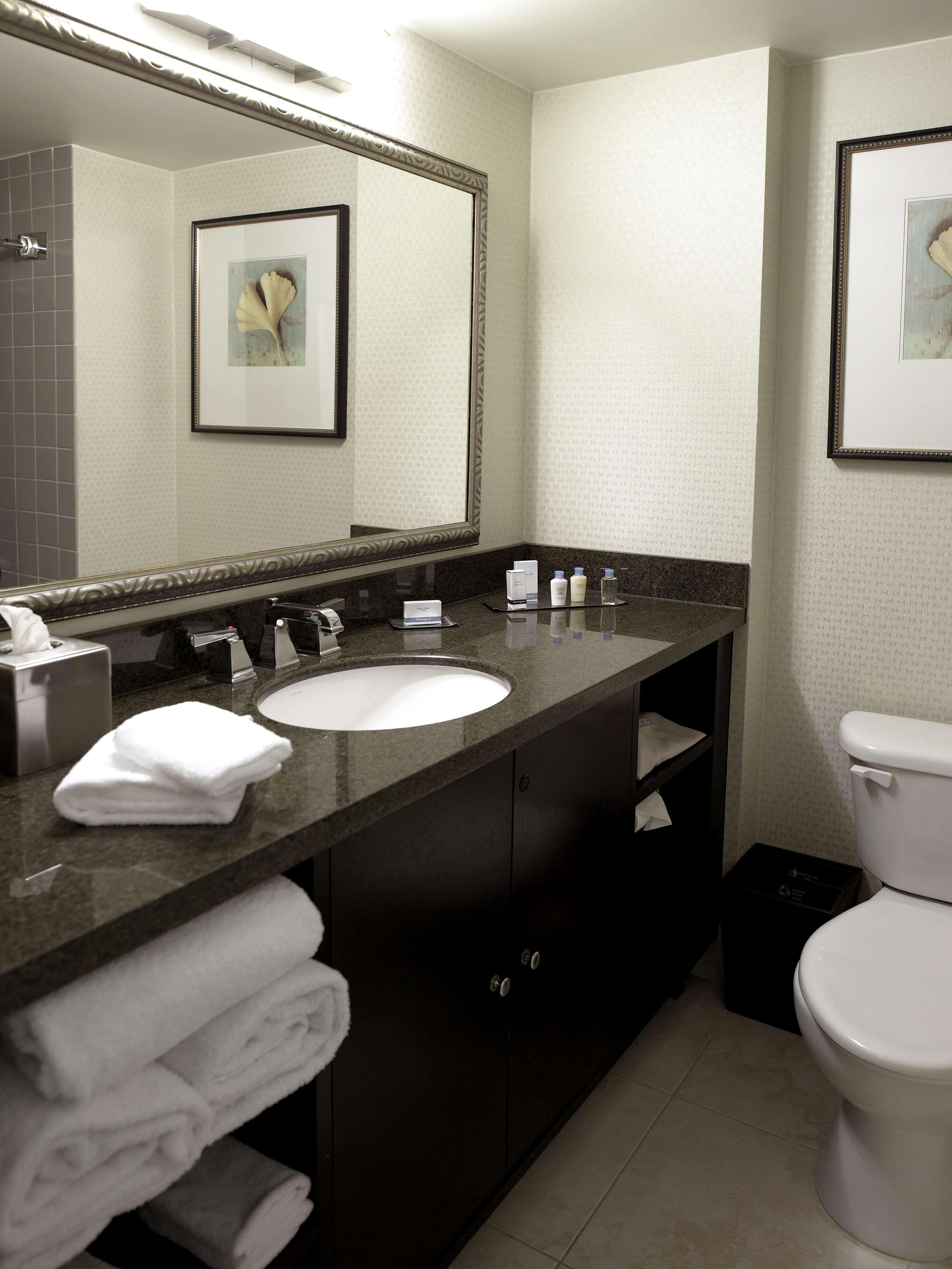 Hotel Doubletree By Hilton Charlotte Airport Zewnętrze zdjęcie